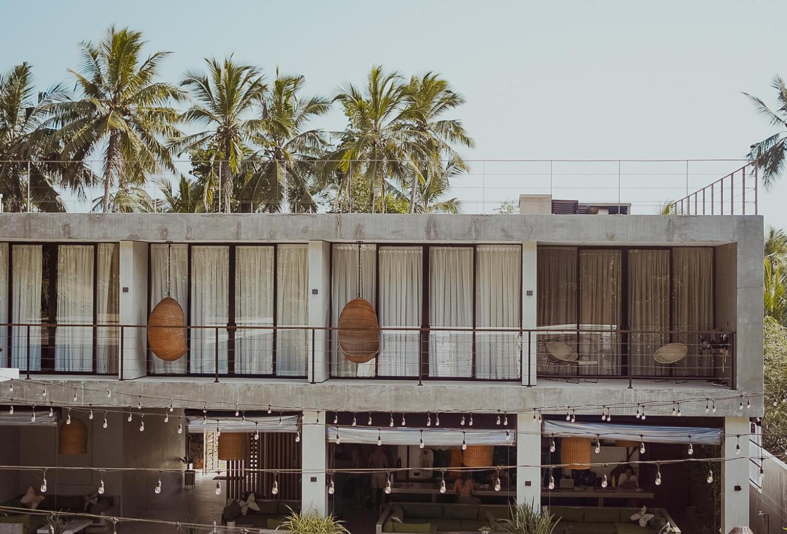 The Salty Pelican Yoga & Surf Retreat 迪克韦勒 外观 照片